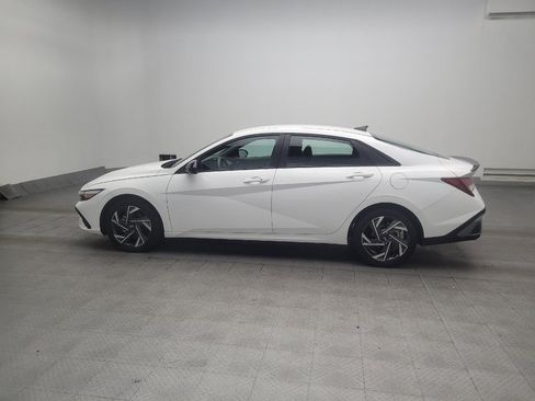 Used 2025 Hyundai Elantra Sport FWD image 3