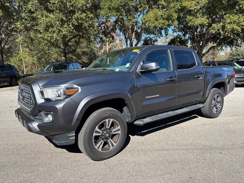 Used 2019 Toyota Tacoma TRD Sport image 25