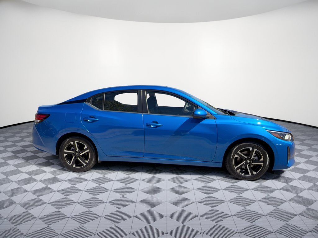 Used 2025 Nissan Sentra SV FWD image 8