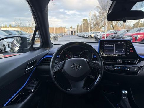 Certified 2022 Toyota C-HR XLE image 25