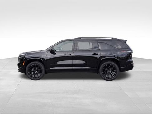 Used 2026 Chevrolet Traverse RS w/ LPO, Floor Liner Package FWD image 6