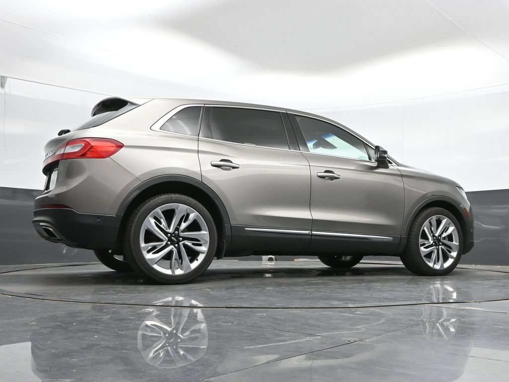 Used 2016 Lincoln MKX Reserve w/ Luxury Package AWD/4WD image 33