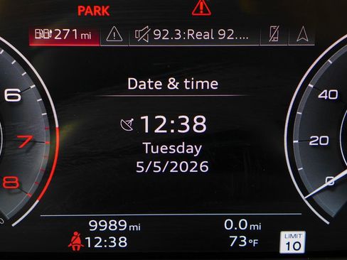 Used 2025 Audi Q5 e Premium Plus w/ Premium Plus Package AWD/4WD image 32
