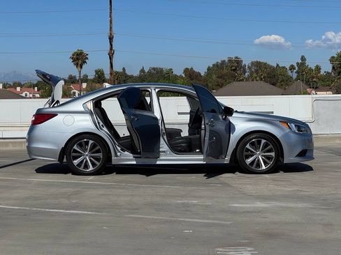 Used 2017 Subaru Legacy 2.5i Limited AWD/4WD image 29
