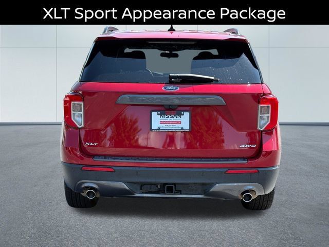 Used 2022 Ford Explorer XLT w/ Equipment Group 202A AWD/4WD image 11