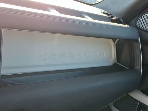 Used 2022 Land Rover Defender 90 X-Dynamic S image 27