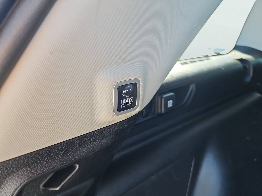 Used 2023 Jeep Grand Cherokee 4WD 4xe image 25