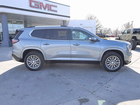 New 2026 GMC Acadia Denali w/ Super Cruise Package image 7