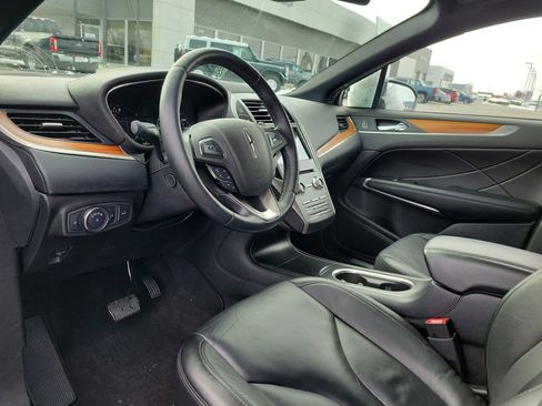 Used 2019 Lincoln MKC Select w/ Select Plus Package image 20