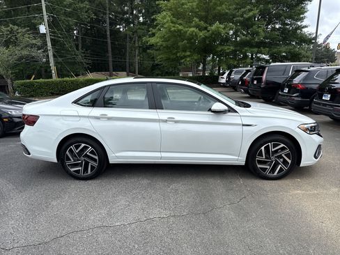 Used 2024 Volkswagen Jetta SEL image 33