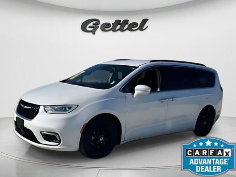 Used 2022 Chrysler Pacifica Touring-L image 4