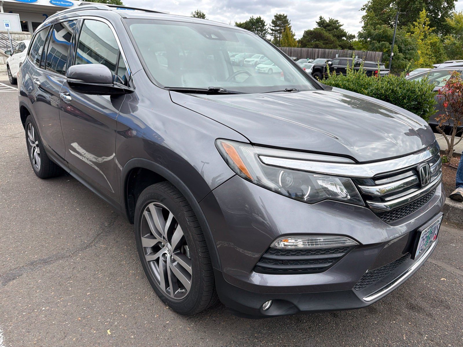 Used 2016 Honda Pilot Elite image 3