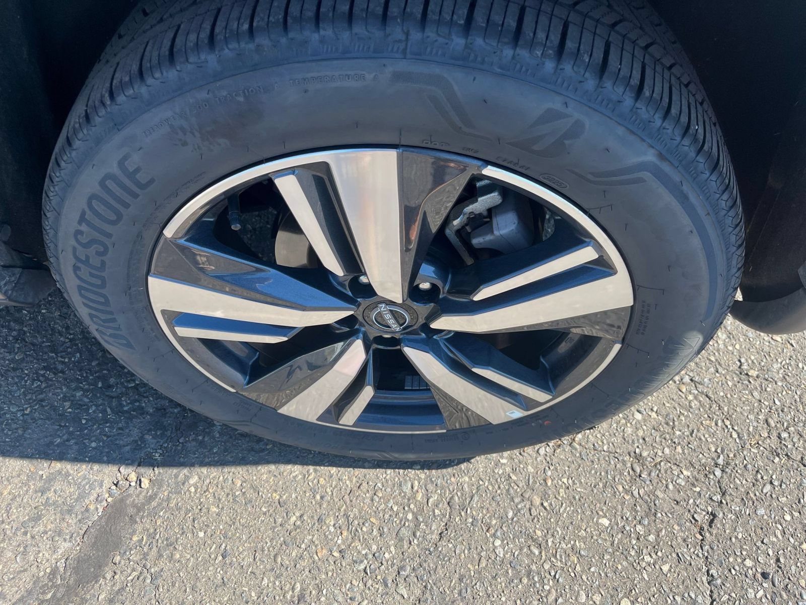 Used 2026 Nissan Rogue SL AWD/4WD image 32