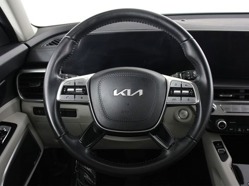 Used 2023 Kia Telluride S image 8