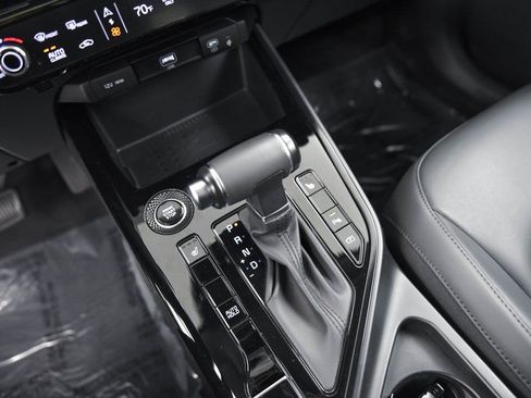 Used 2023 Kia Niro EX image 24