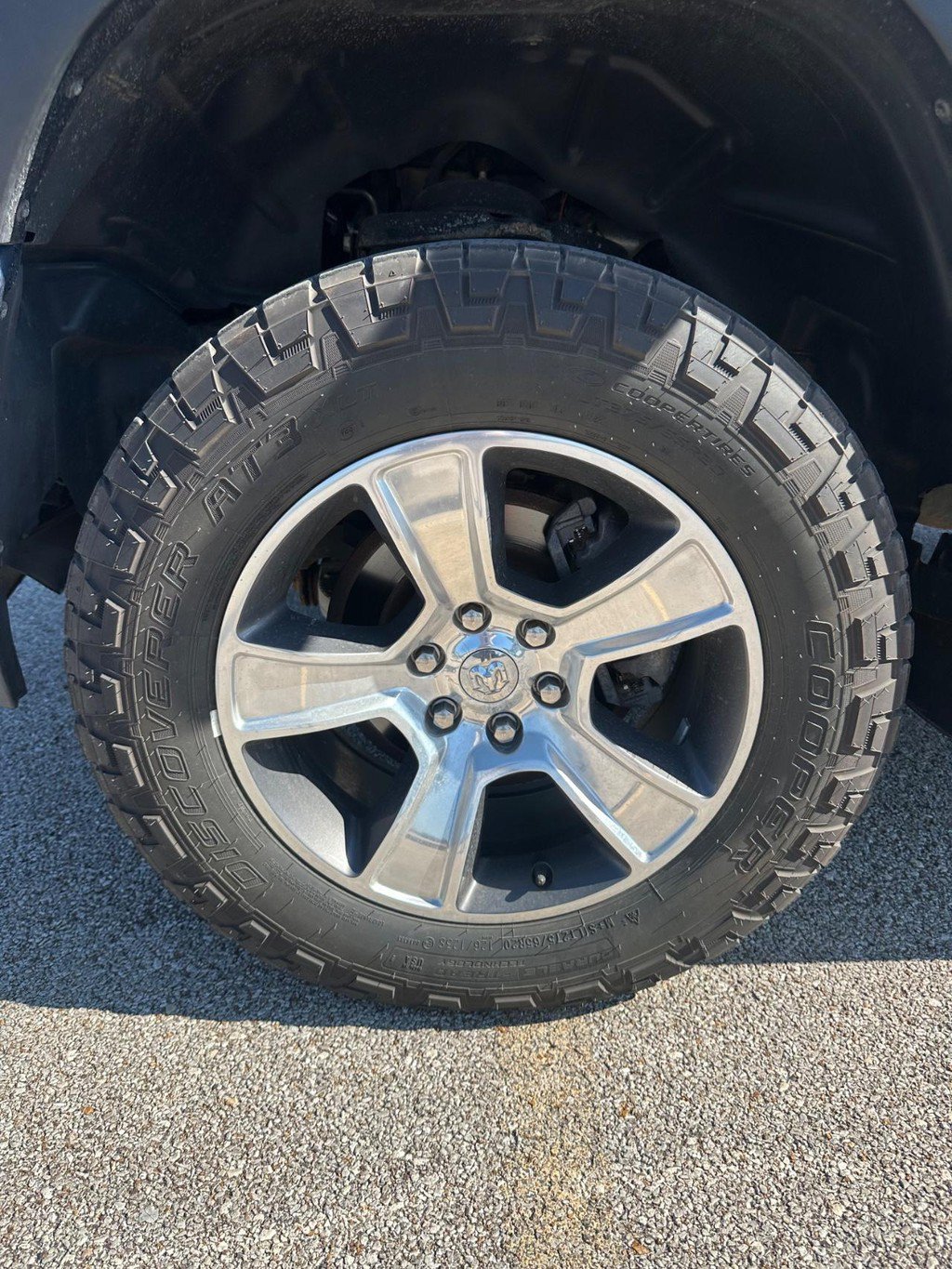 Used 2020 RAM 1500 Sport w/ Level 2 Equipment Goup w/2_L AWD/4WD image 9