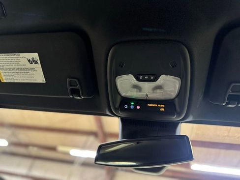 Used 2024 Chevrolet Colorado ZR2 w/ Technology Package image 25