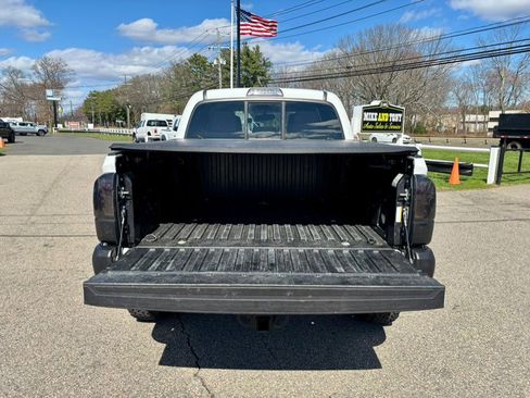 Used 2016 Toyota Tacoma TRD Sport w/ Towing Package image 29