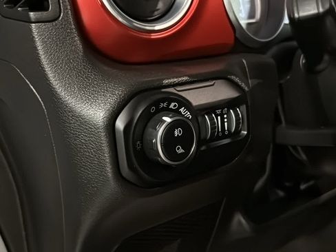Certified 2022 Jeep Gladiator Rubicon w/ Cold Weather Group AWD/4WD image 24