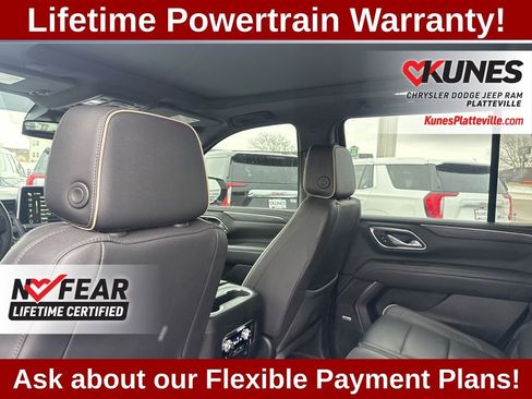 Used 2023 GMC Yukon SLT w/ SLT Luxury Package AWD/4WD image 31