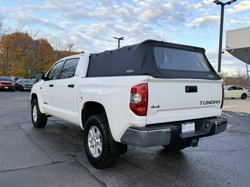 Used 2018 Toyota Tundra SR5 image 12