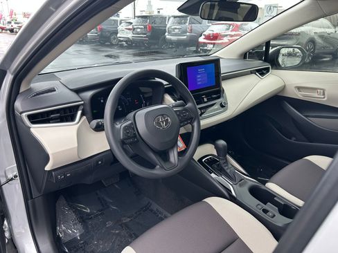 Used 2026 Toyota Corolla LE image 8