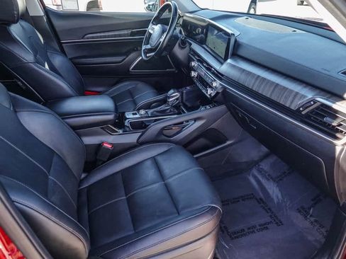 Used 2023 Kia Telluride EX w/ EX Captain's Chair Package image 15