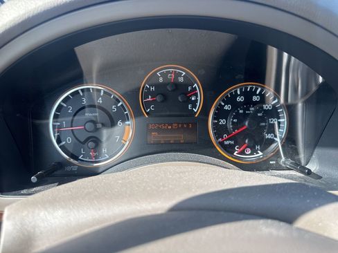 Used 2015 Nissan Armada Platinum image 14