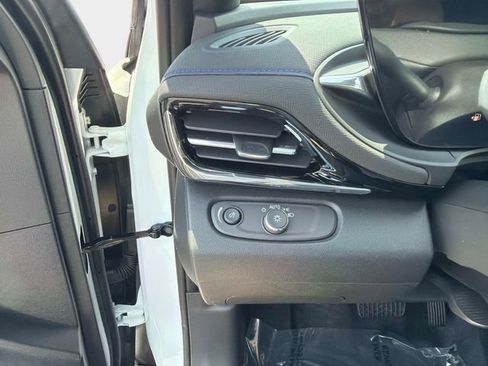 New 2026 Buick Envista Sport Touring w/ Convenience I Package FWD image 30