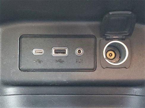 Certified 2021 Chevrolet Equinox LT image 30