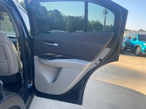Used 2023 Cadillac XT4 Luxury FWD image 16