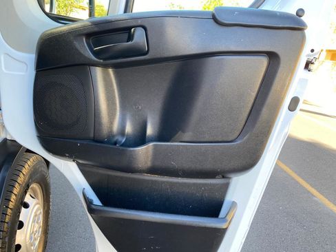 Used 2022 RAM ProMaster 2500 w/ Convenience Group FWD image 32