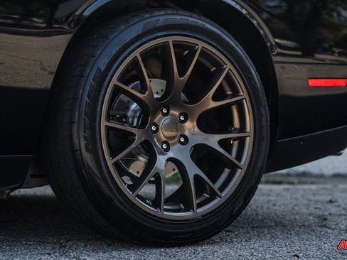 Used 2016 Dodge Challenger R/T image 39