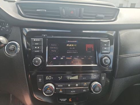Used 2020 Nissan Rogue SL w/ Premium Package AWD/4WD image 24
