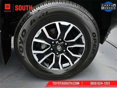 Used 2023 Toyota Tacoma TRD Sport image 29