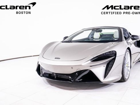 Used 2025 McLaren Artura Spider RWD image 11