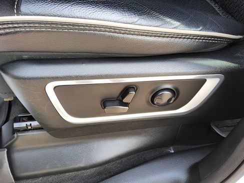 Used 2023 RAM 1500 Laramie AWD/4WD image 21