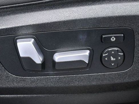 Used 2021 BMW X5 xDrive40i w/ Convenience Package image 44