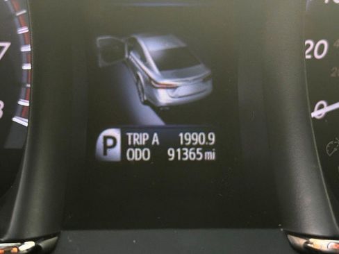 Used 2017 Toyota Avalon XLE image 13