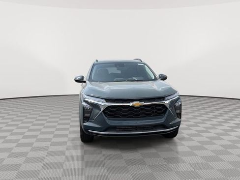 New 2026 Chevrolet Trax LT w/ Driver Confidence Package FWD image 3