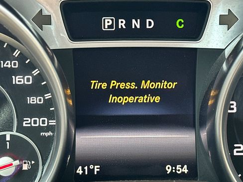 Used 2015 Mercedes-Benz SL 63 AMG image 39