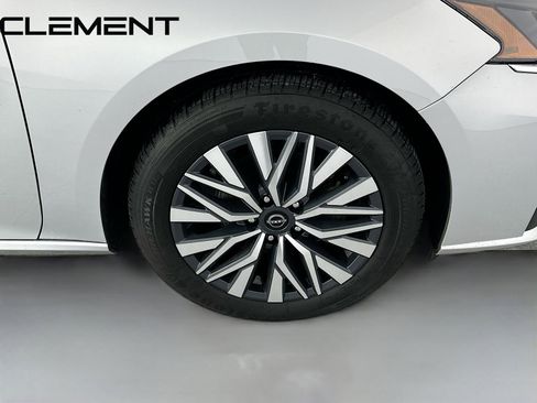 Used 2024 Nissan Altima 2.5 SV image 35