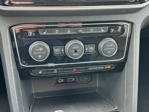 Used 2019 Volkswagen Atlas SEL Premium image 13