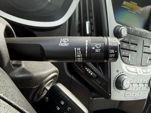 Used 2012 Chevrolet Equinox LTZ image 23