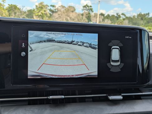 Certified 2024 Kia Carnival EX FWD image 21