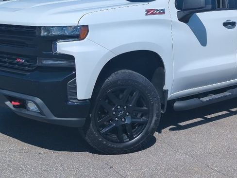 Used 2021 Chevrolet Silverado 1500 LT Trail Boss w/ Bed Protection Package AWD/4WD image 2