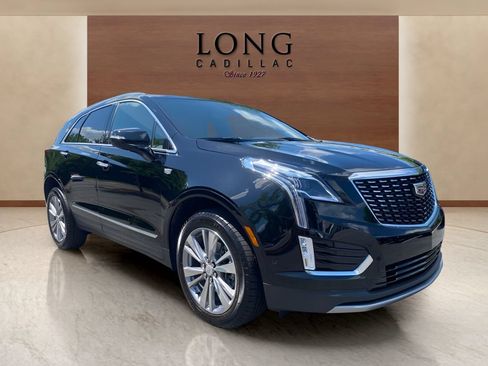 Used 2025 Cadillac XT5 Premium Luxury w/ Technology Package AWD/4WD image 7
