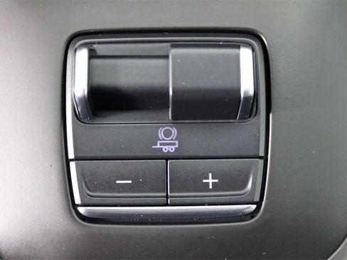 Used 2025 GMC Sierra 3500 AT4 image 28