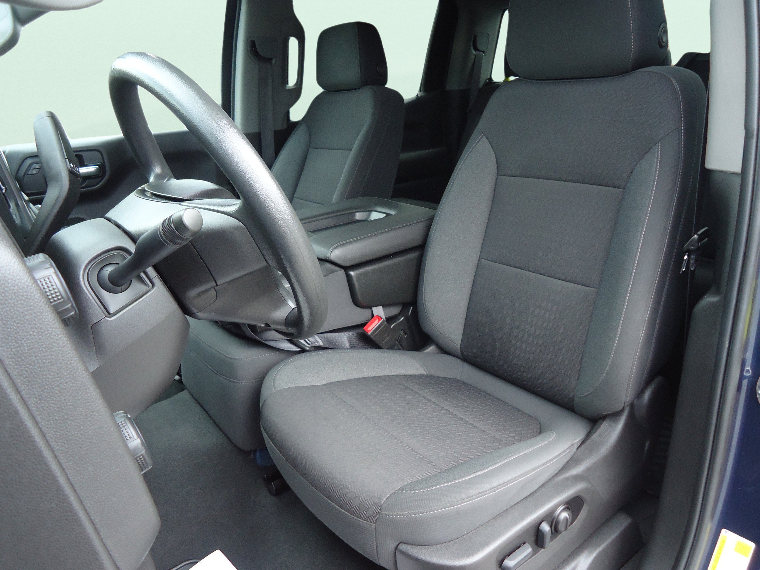 Used 2022 Chevrolet Silverado 1500 Custom AWD/4WD image 23