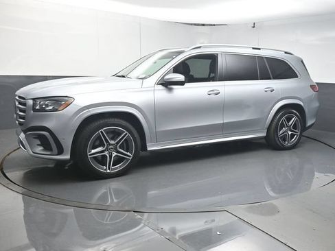 Certified 2025 Mercedes-Benz GLS 450 4MATIC w/ AMG Line Exterior image 4